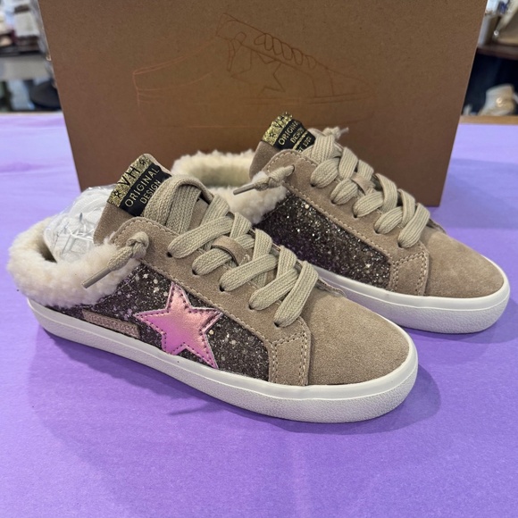 Vintage Havana Hearty Sneakers - Picture 2 of 7